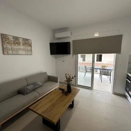 Appartamento Loutraki's Hideaway , 2 Min Walk To Loutráki