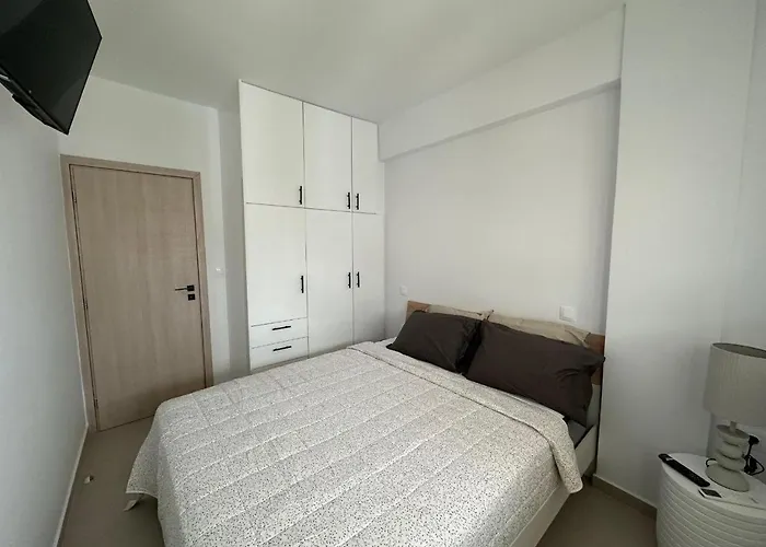 Apartman Loutraki's Hideaway , 2 Min Walk To *